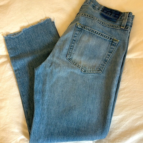 AMO Denim - Picture 2 of 3